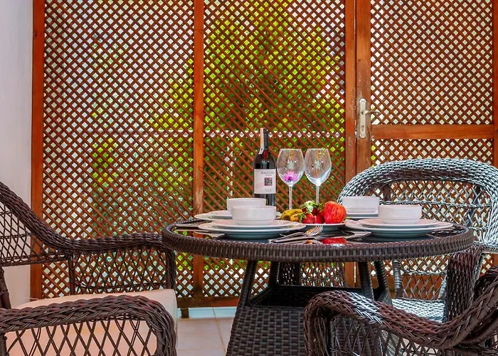 Appartement Number 8 Olivia